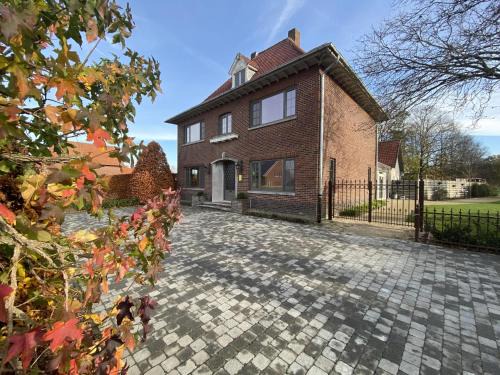 Grote-Brogel House | Secretarishuis