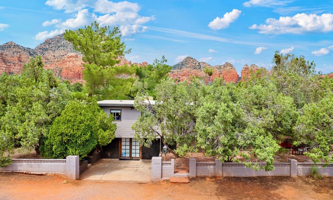 West Sedona House | Sedona Home - Walk to Trails. Decks, Views, Hot Tub, Amenities = Best Value!