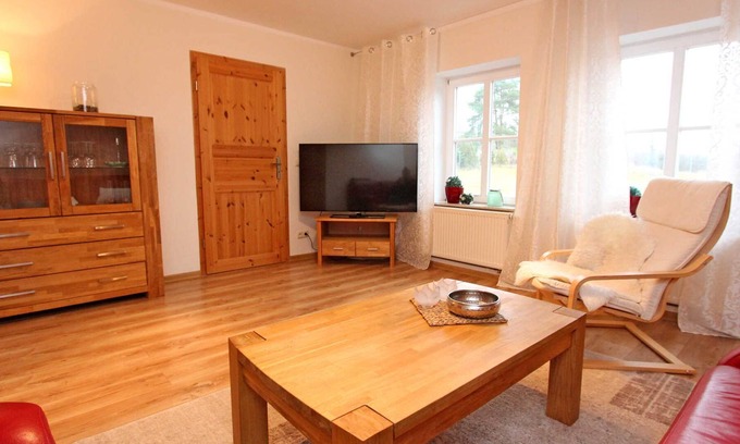 Userin Apartment | SEE 10331 - Apartment 1 - Apartments right on the lake Useriner Mühle SEE 10330