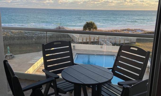 Pensacola Beach Condo | See our reviews! Beach front! Beach chairs and umbrella included March-Oct 31st