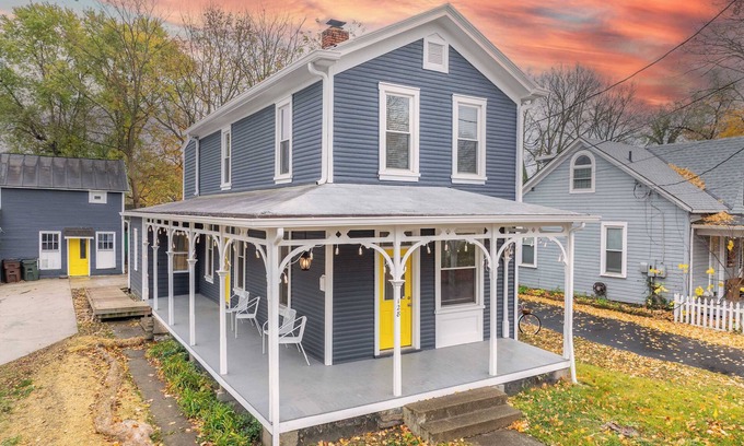 Loveland House | Seek Tranquility at Loveland Landing!