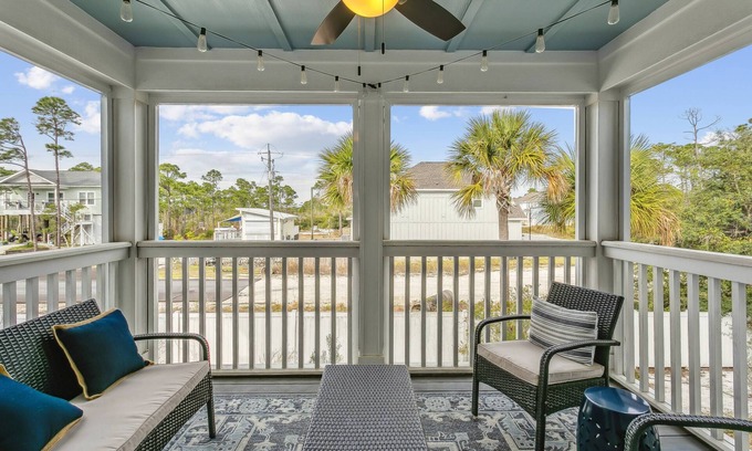 Ono Island House | Seeking Snowbirds |Pet Friendly 2BR Lost Key Townhouse |Free Golf |Private Beach |2 Pools |Spa