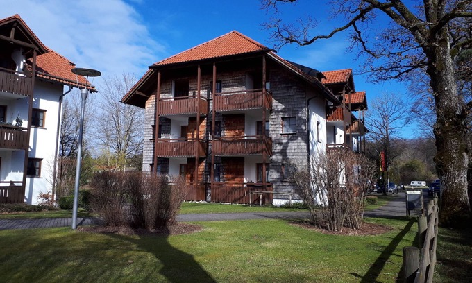Arlaching Apartment | Seelilie, 36 sqm, 1 bedroom, balcony and lake view