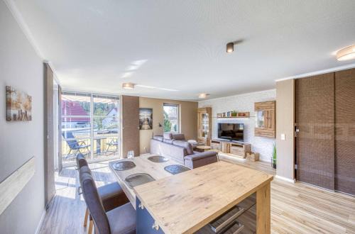 Muritz Apartment | Seemöwe - Moderne Ferienwohnung mit Balkon