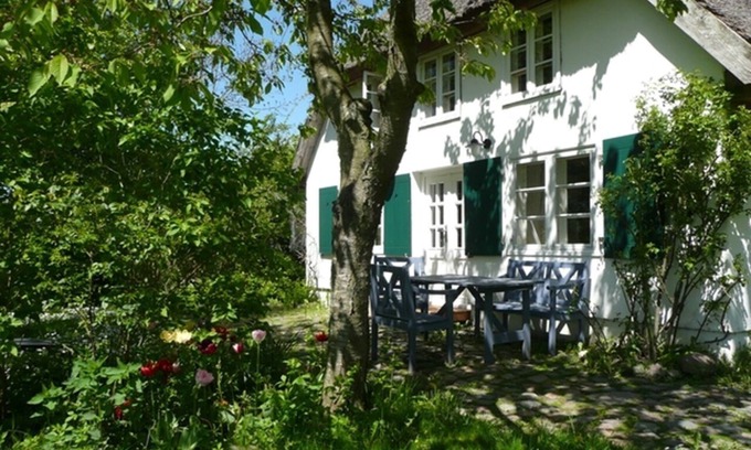 Schaprode Apartment | Seerose, vacation apartment with view and exit into huge garden, wildly romantic