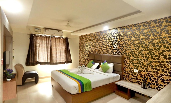 Perungudi Hotel | Sekaran Hotel OMR