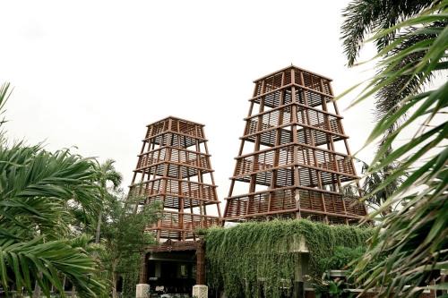 Mlonggo Hotel | Sekuro Village Beach Resort