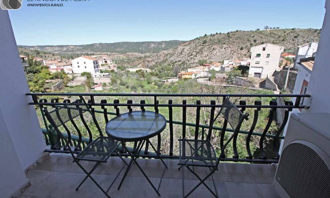 Enguidanos Apartment | Self catering El Rincon de Piedra for 4 people