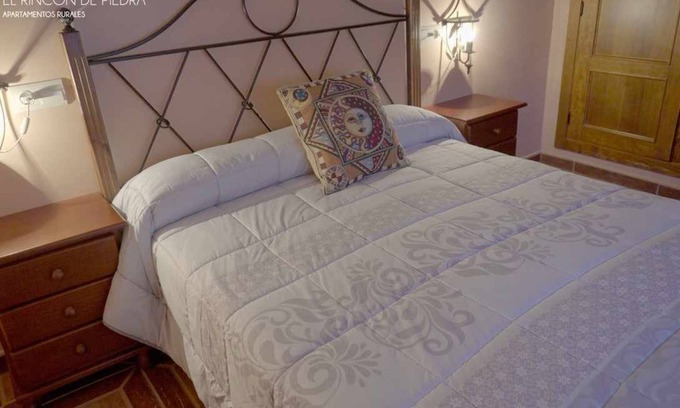 Enguidanos Apartment | Self catering El Rincon de Piedra for 4 people