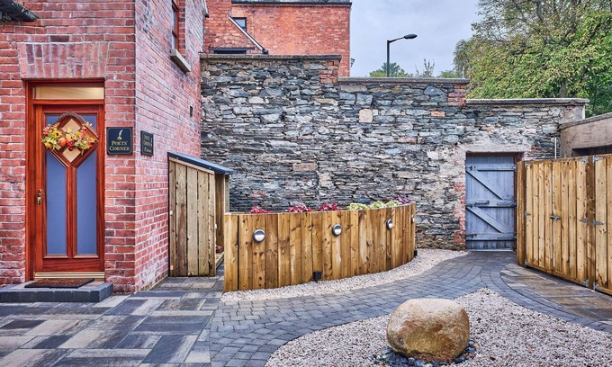 Londonderry Apartment | Self contained 1 bedroom apartment at The Lawrence