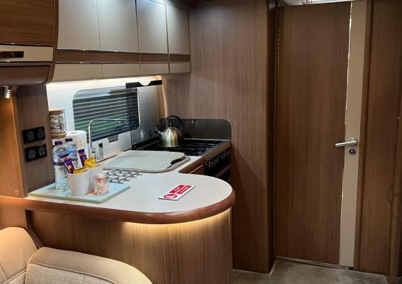 Corsham House | Self Contained Holiday Home Caravan