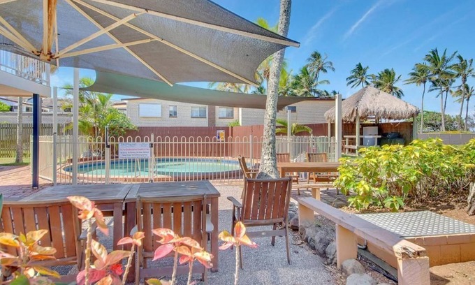 Yeppoon Apartment | Self contained unit on the beach.