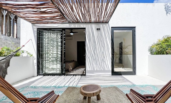 La Veleta Villa | Selva Mia by The Spot Rentals
