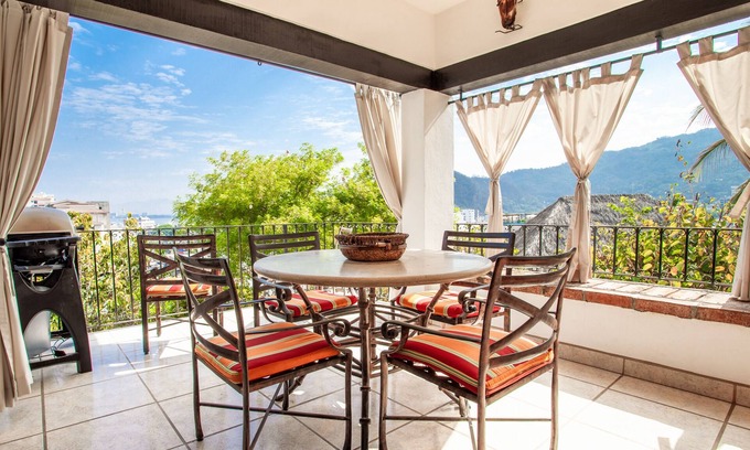 Romantic Zone Condo | Selva Romantica - Amazonas 7 located in Old Town 2BD Condo for rent in Old Town, Puerto vallarta