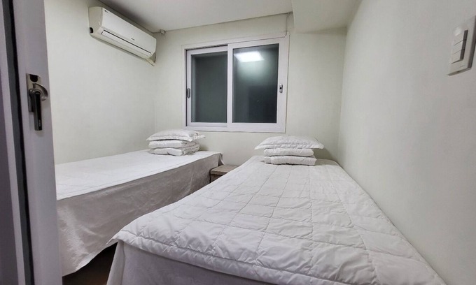 Jung-gu Condo | Semi-basement 2BDR Downtown Condo