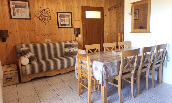La Joue du Loup Ski Chalet | Semi-Detached Chalet, 3 Rooms, 7 Pers, Terrace, Free Parking, Pets Allowed