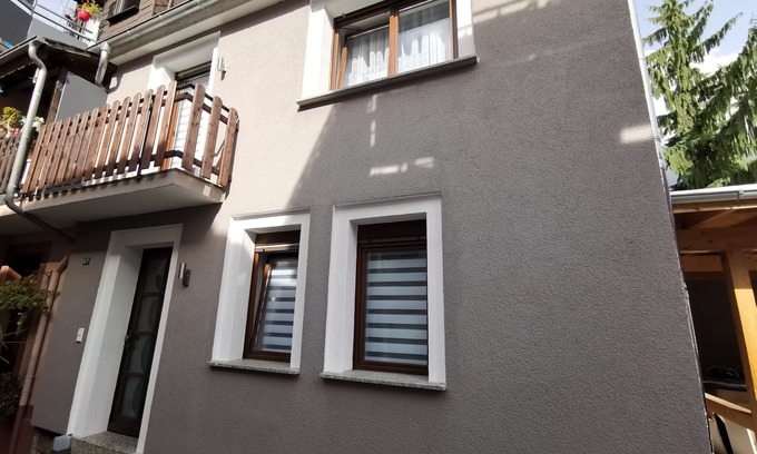 Hanau House | Semi-detached house in Hanau, conveniently located and close to the Main riverbank