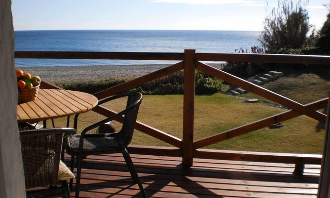 Bahia Dorada House | semi-detached two foor flat. Frontline on the beach in Estepona, Bahia Dorada.