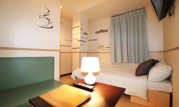 Kabukicho Hotel | semi double room /Shinjuku-ku Tokyo