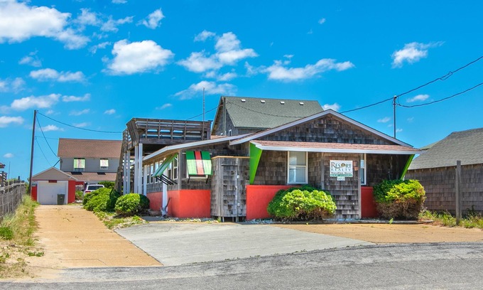 Nags Head House | Semi-Oceanfront Old Nags Head Style Home