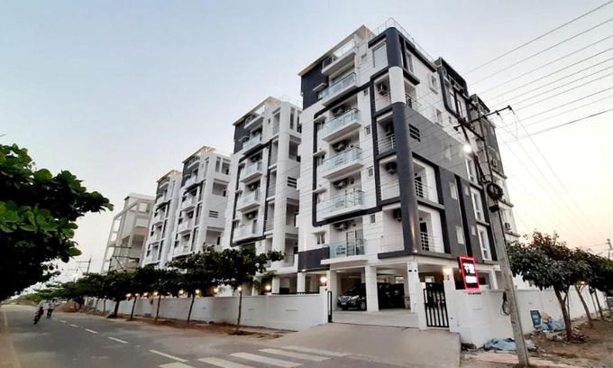 Suluru Apartment | Senri by Yuhi