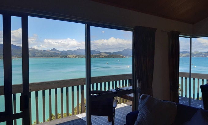 Coromandel House | SENSATIONAL SEA VIEWS