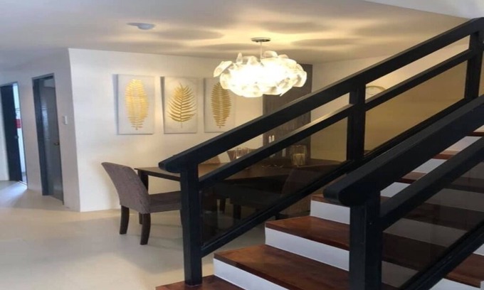 Dumaguete Apartment | Sentro Pinili is 5 minutes away from Rizal Boulevard and 20 minutes from the Sibulan airport