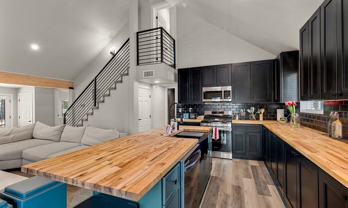 Flagstaff Cabin | Sept./Oct. Availability | Enjoy LVT Local Discounts