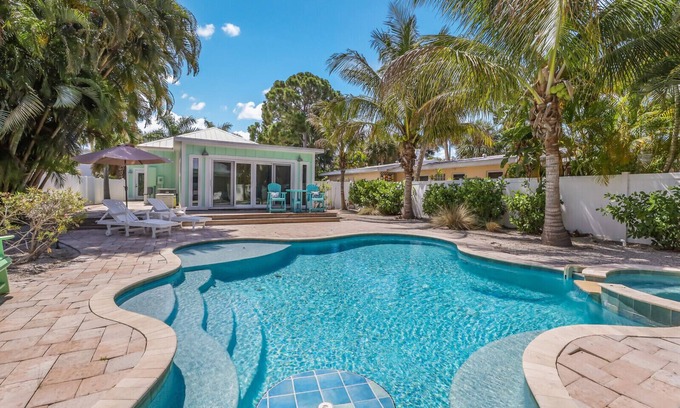 Anna Maria House | September Golf Cart Special