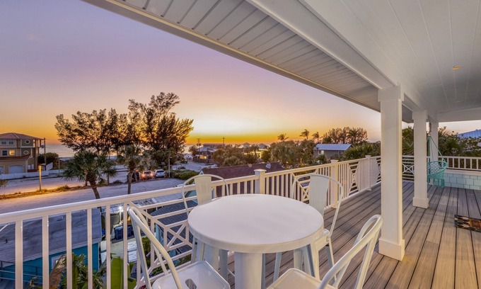 Anna Maria House | September Golf Cart Special