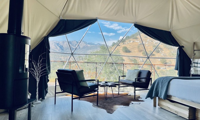 Three Rivers Cottage | Sequoia Dome 4 miles from park entrance
