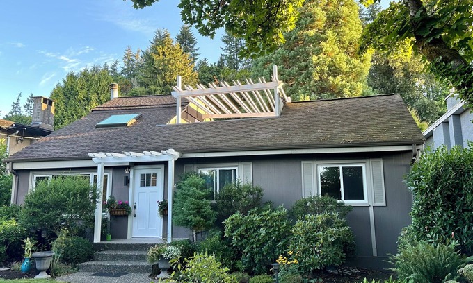 Pemberton Heights House | Sequoia House Capilano Cypress Mountain near Downtown located - North Vancouver