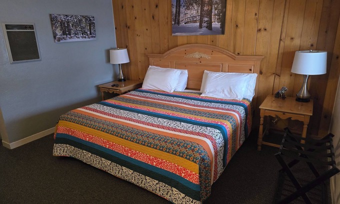 Camp Nelson Hotel | Sequoia Nat. Forrest, Bar & Restaurant , Hotel, Store.nLocated on 4 acres Wi-Fi