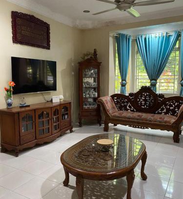 Alor Gajah Villa | Serambi Kenangan