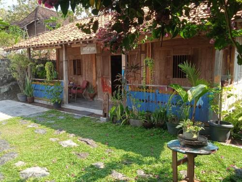 Srimulyo House | Serambut Widi Artcation