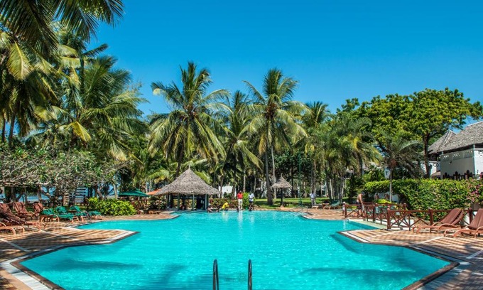 Shanzu Hotel | Serena Beach Resort & Spa