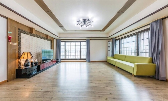 Deokhyeon House | Serence Pension