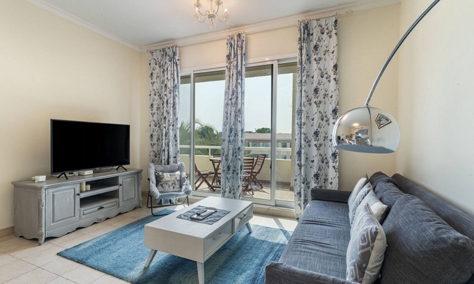 Dubai Investment Park Apartment | Serene 1 Bedroom - Lake Apartments Green Community