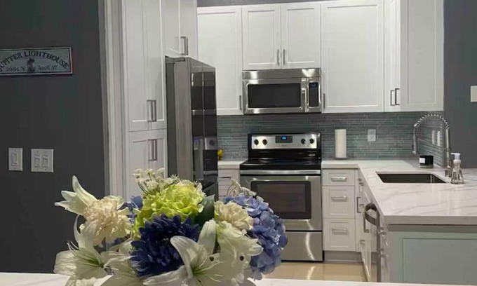 Deerfield Beach House | Serene 4-Bedroom Retreat in Gated Community with Resort-Style Amenities