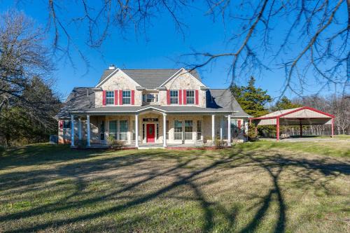 Westminster House | Serene 50-Acre Nature Retreat Near Melissa and Anna