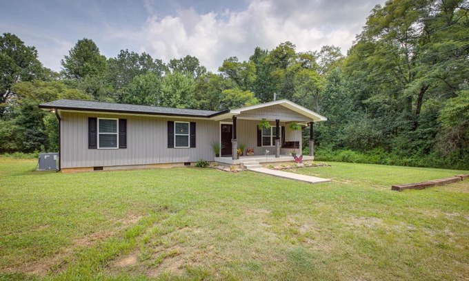 Bryant House | Serene Bryant Retreat with Private Hot Tub!