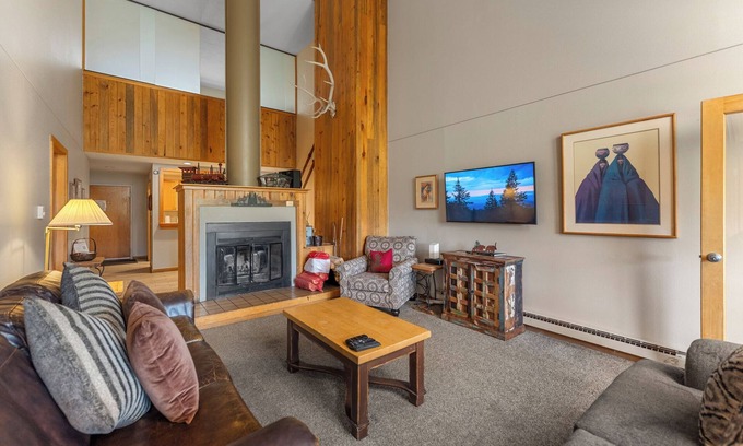 Keystone Condo | Serene Condo Surrounded by Nature, 5-Min Drive to Ski Village. PET FRIENDLY!