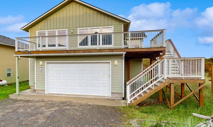 Westport House | Serene, Dog-Friendly Beach House with Free WiFi & a Gas Fireplace
