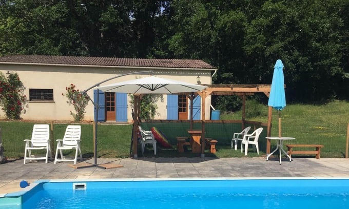 Frayssinet-le-Gelat Cottage | Serene Gite