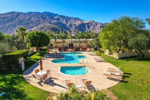Palm Desert House | Serene Haven with Private Dipping Pool Walk to Town