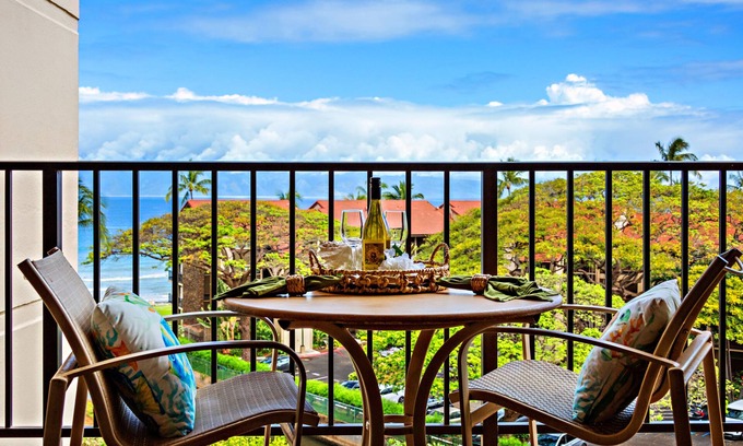 Honokowai Condo | Serene Hawaiian stays with breathtaking views