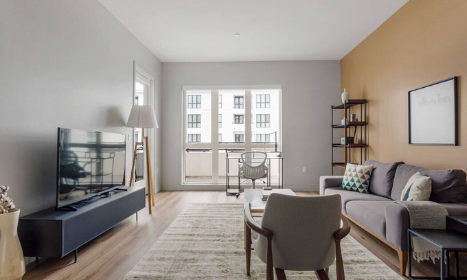 Los Angeles Apartment | Serene Inglewood 1BR w/Sundeck & Clubhouse, nr Shopping, by Blueground