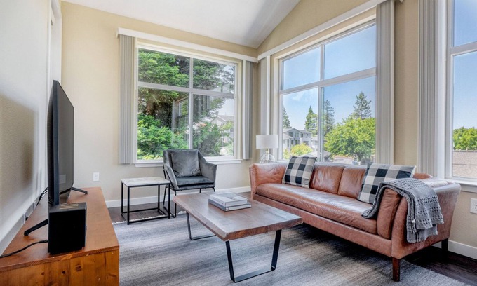 Mountain View Apartment | Serene Mountain View 1BR w/Pool, Garden & Spa, nr Shops, by Blueground