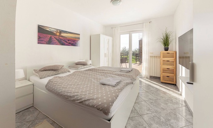 Koper Apartment | Serene Retreat Apartment Martin, Koper, Slovenia