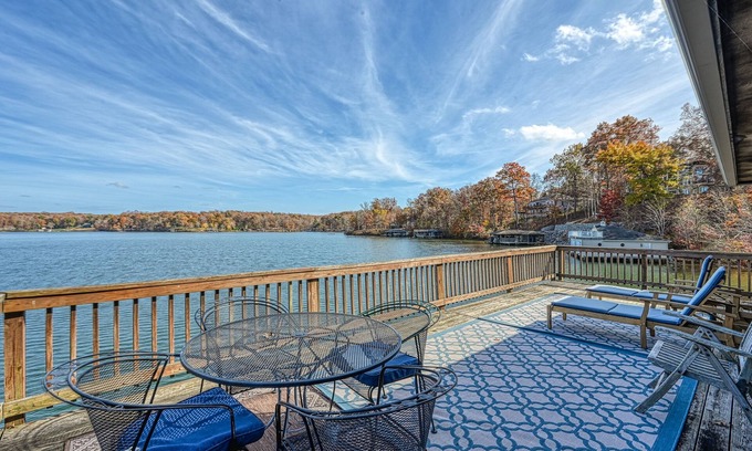 Mineral House | Serene & secluded home by the water with deck, patio, game room, kayaks, & dock